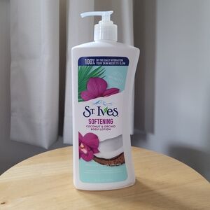 St.Ives Softening Body Lotion - Coconut & Orchid